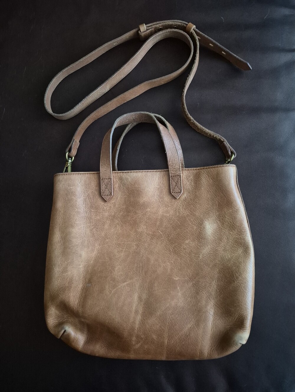 Madewell The Small Transport Crossbody Tote in English Saddle Brown